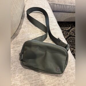 Lululemon Everywhere Bag